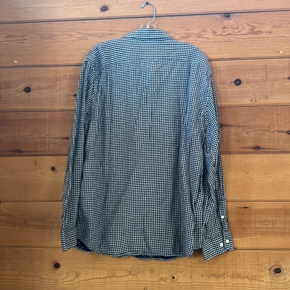 Banana Republic button down standard fit - Picture 3 of 3